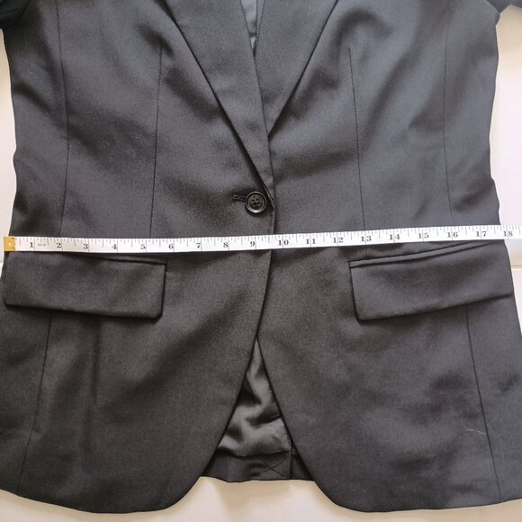 Banana Republic Classic Black Suit Coat with Pockets Women’s NWT Size 4P - Picture 12 of 16